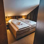 Nordic Lodge - Suite Hotel